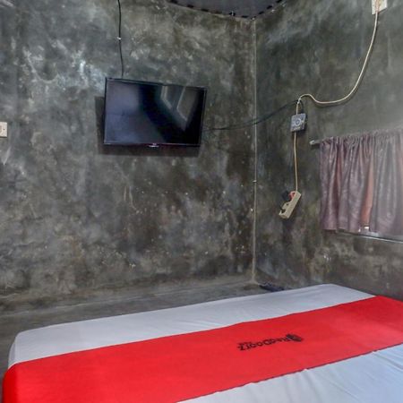 Reddoorz Near Jumbo Mall Sragen Kültér fotó