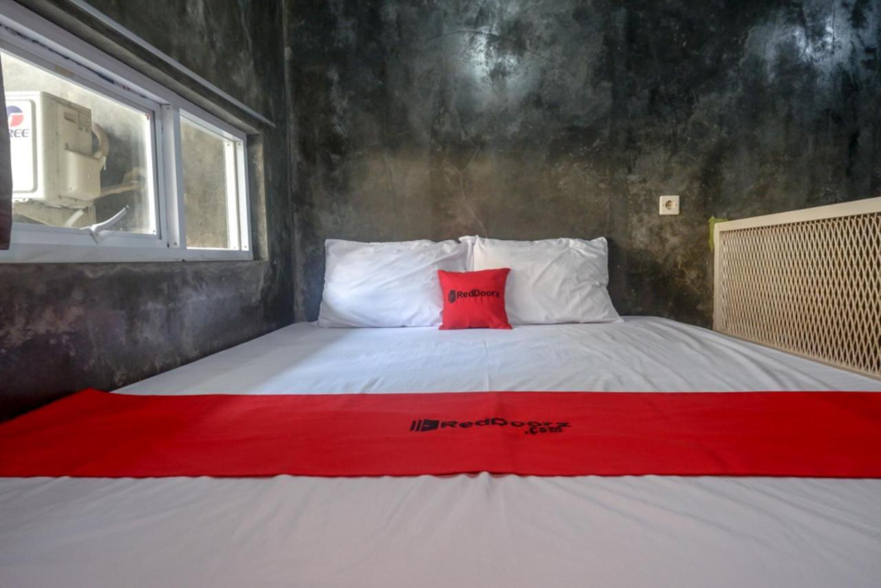 Reddoorz Near Jumbo Mall Sragen Kültér fotó