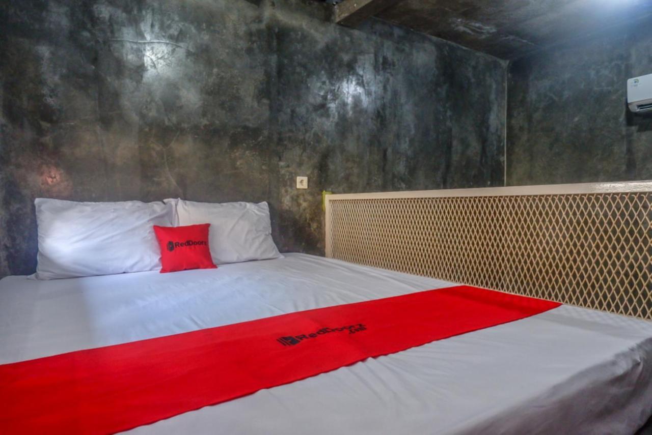 Reddoorz Near Jumbo Mall Sragen Kültér fotó