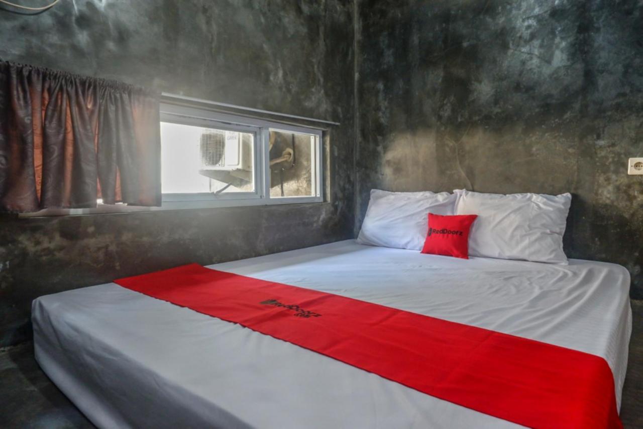 Reddoorz Near Jumbo Mall Sragen Kültér fotó