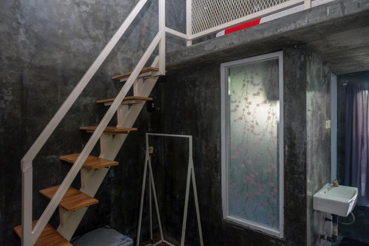 Reddoorz Near Jumbo Mall Sragen Kültér fotó