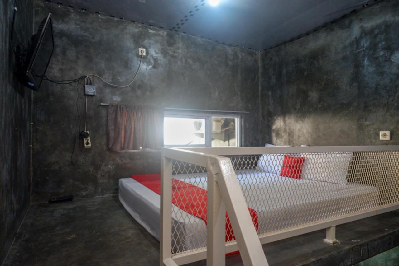 Reddoorz Near Jumbo Mall Sragen Kültér fotó