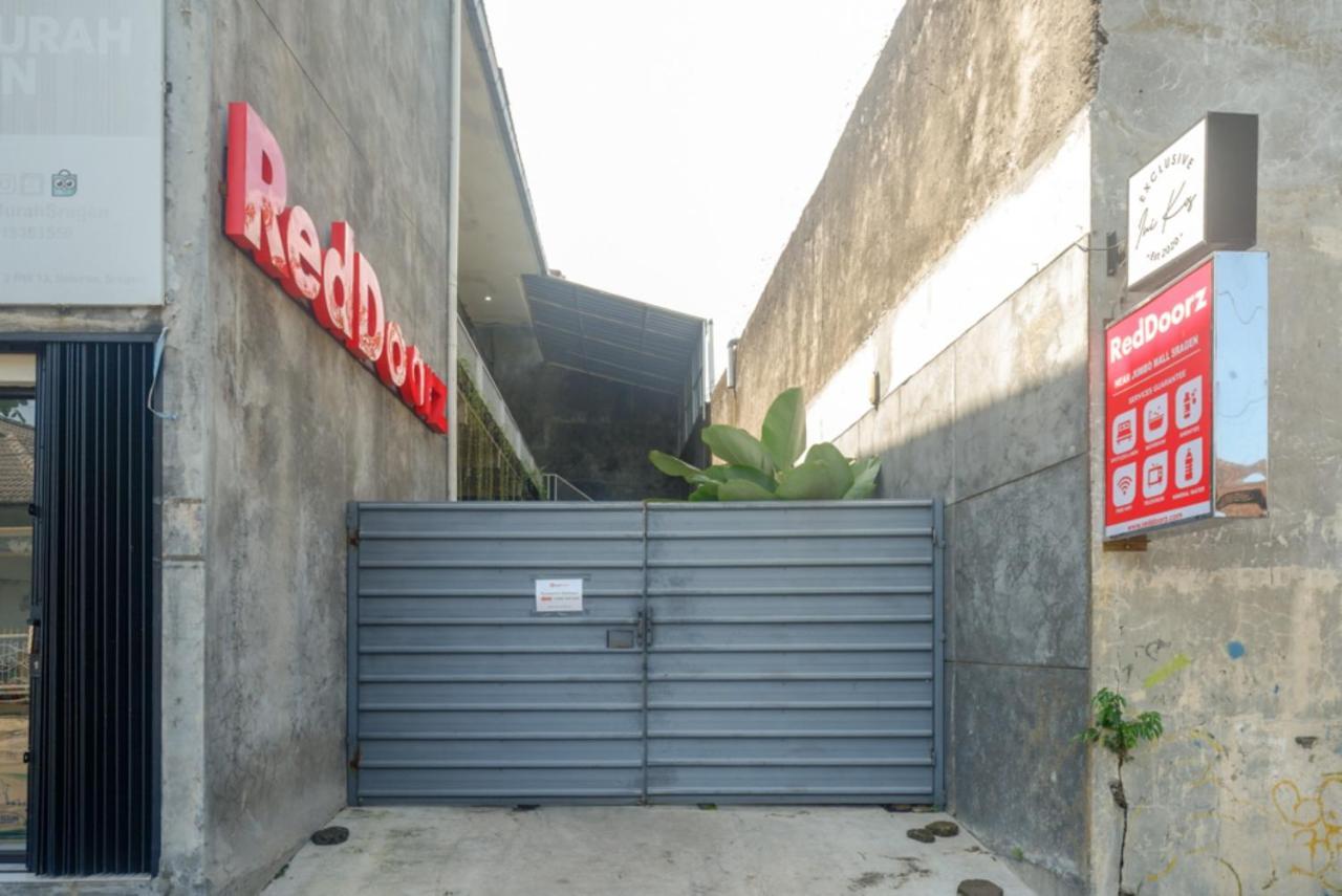 Reddoorz Near Jumbo Mall Sragen Kültér fotó