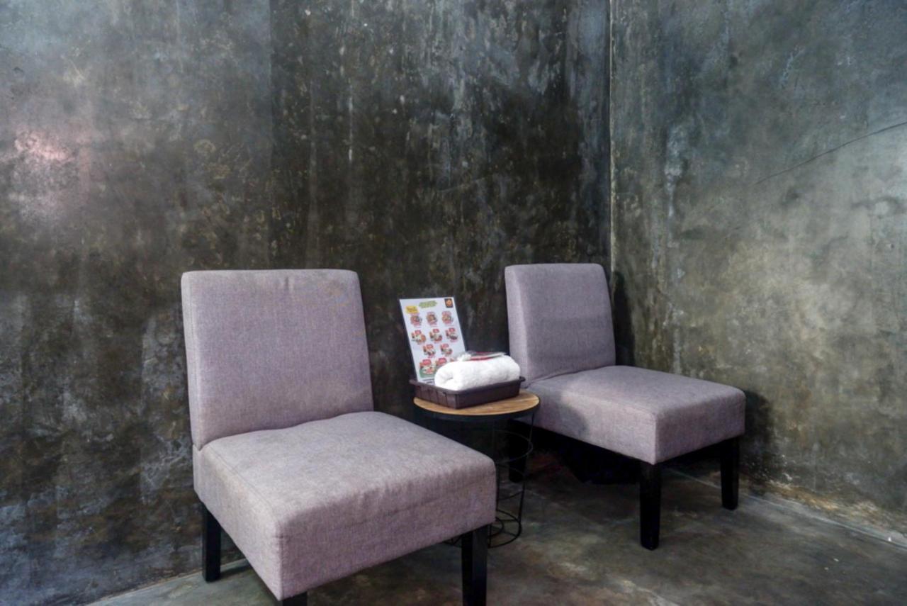 Reddoorz Near Jumbo Mall Sragen Kültér fotó